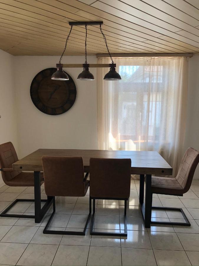 Stadtvilla Mit Pool Jestetten Buitenkant foto